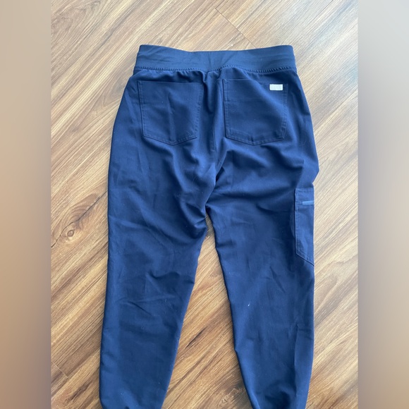 FIGS, Navy Jogger. Size small. Gently worn. Great condition. - Picture 2 of 3